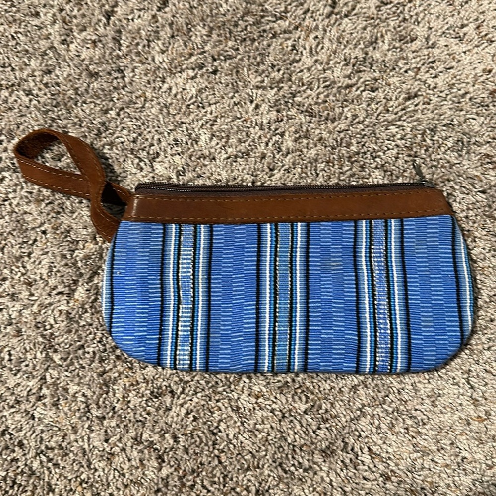 Nena & Co Multicolor Handwoven Wristlet Clutch